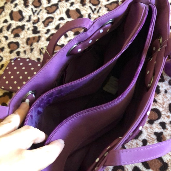 Purple Tote w/polka dot scarf and accessories - Picture 4 of 7